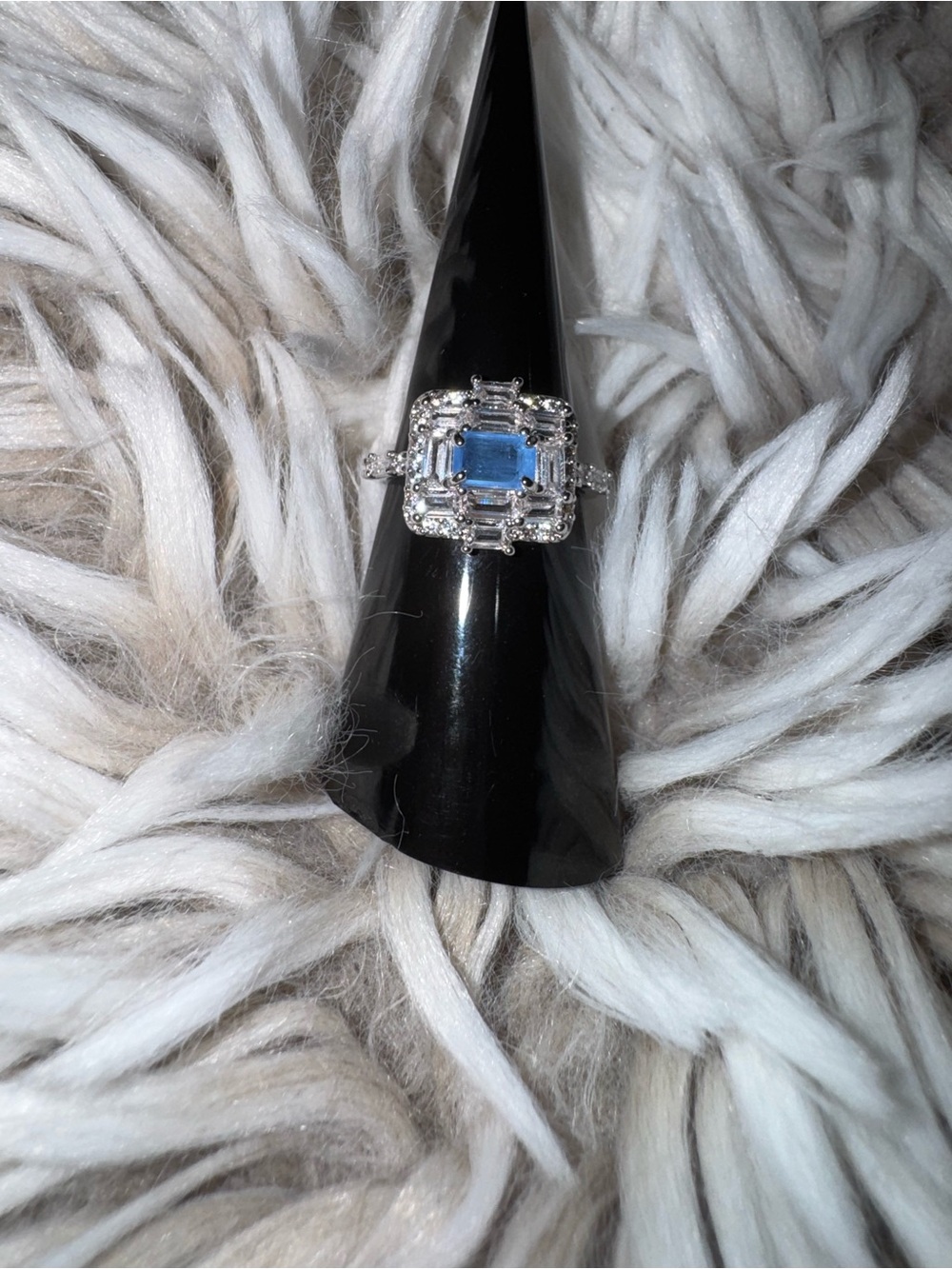 4 HOUR SALE ONLY ❤️ Bomb Party ring